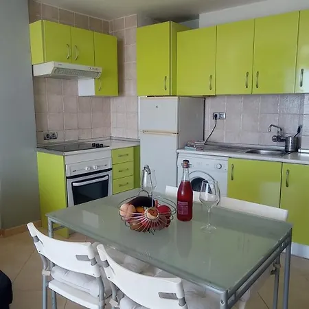 Apartment Playa De Carvajal, Maravillosas Vistas Al Mar, Relajate Y Disfruta Fuengirola